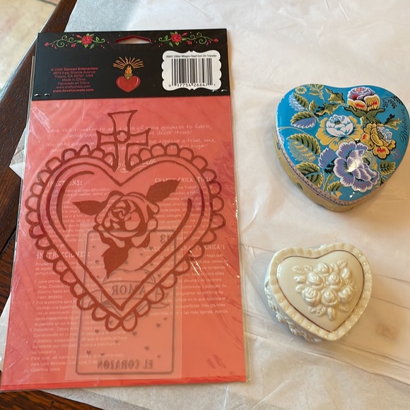 Miscellaneous heart items - Picture 2 of 4